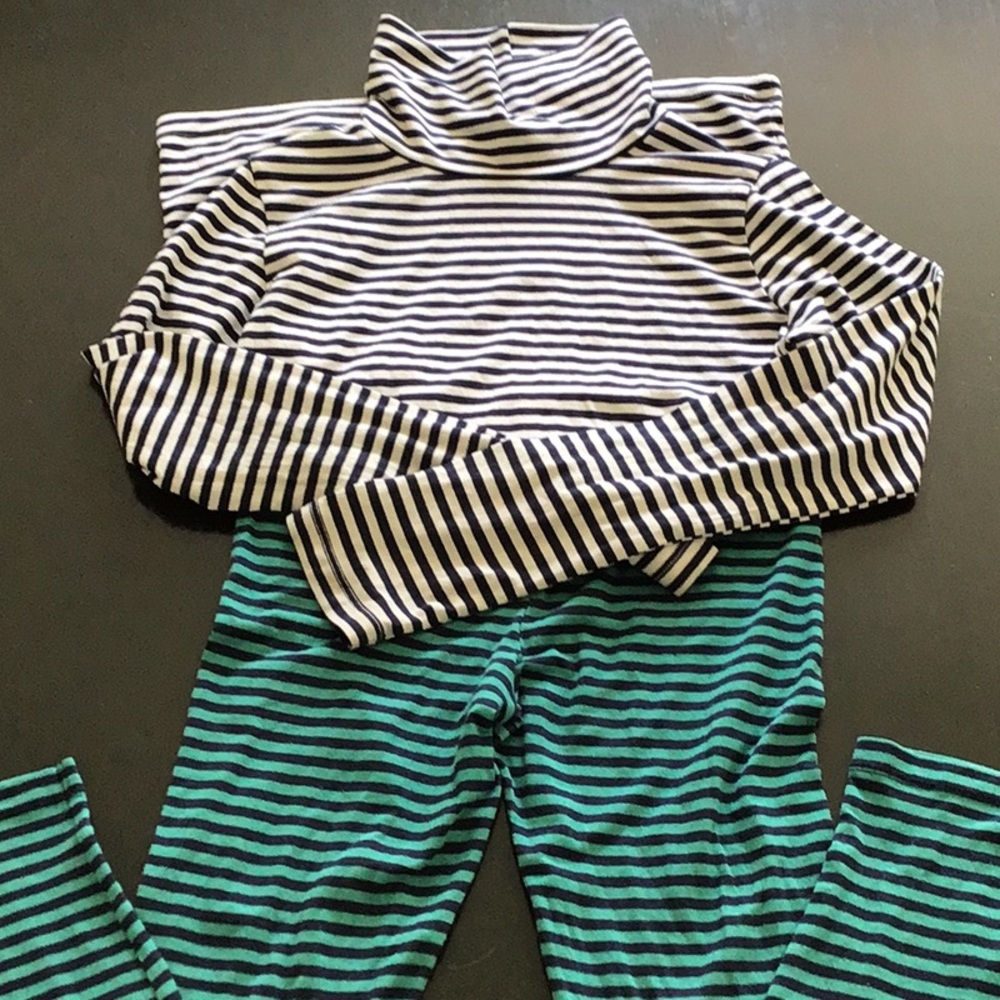 GUC Uniqlo kids heatech turtleneck + leggings